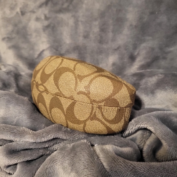 Coach Eyeglass/ Sunglass Case. - Picture 4 of 4